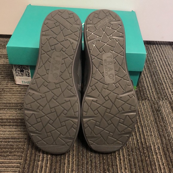 Traq Mens shoe NIb size 41 - Picture 3 of 3